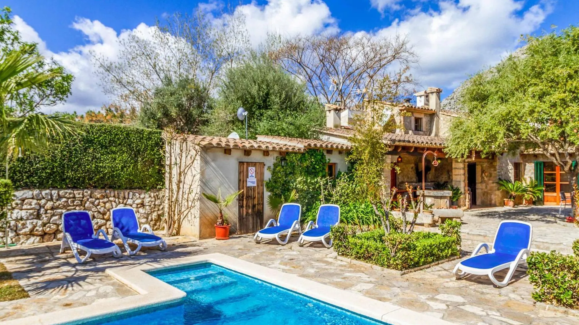 فيلة Finca Martorell بويينسا